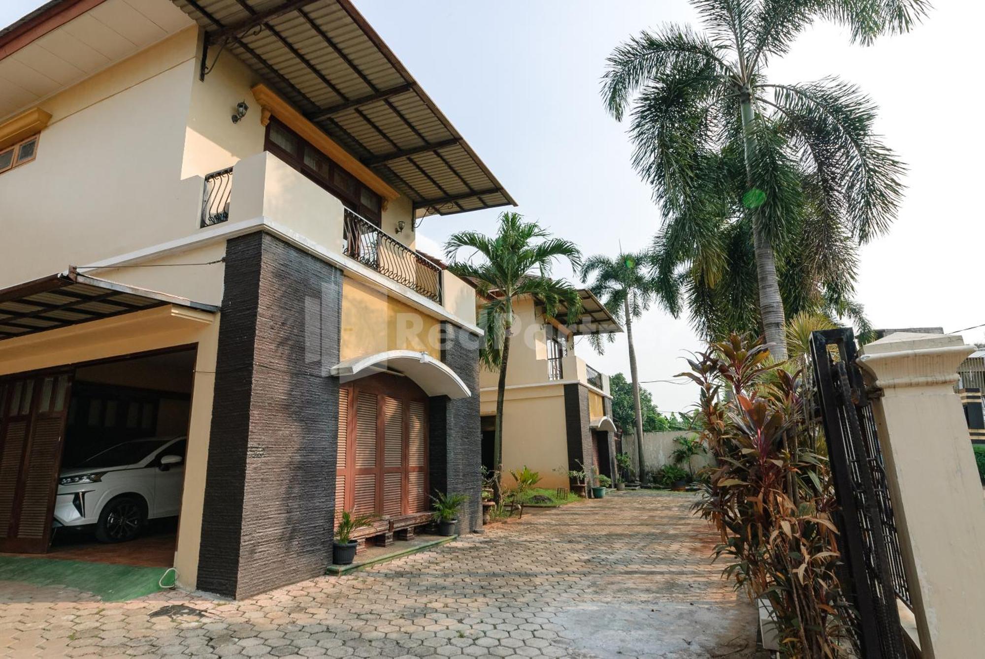 Sr Residence Near Mall Ciputra Cibubur Mitra Reddoorz Bekasi Luaran gambar