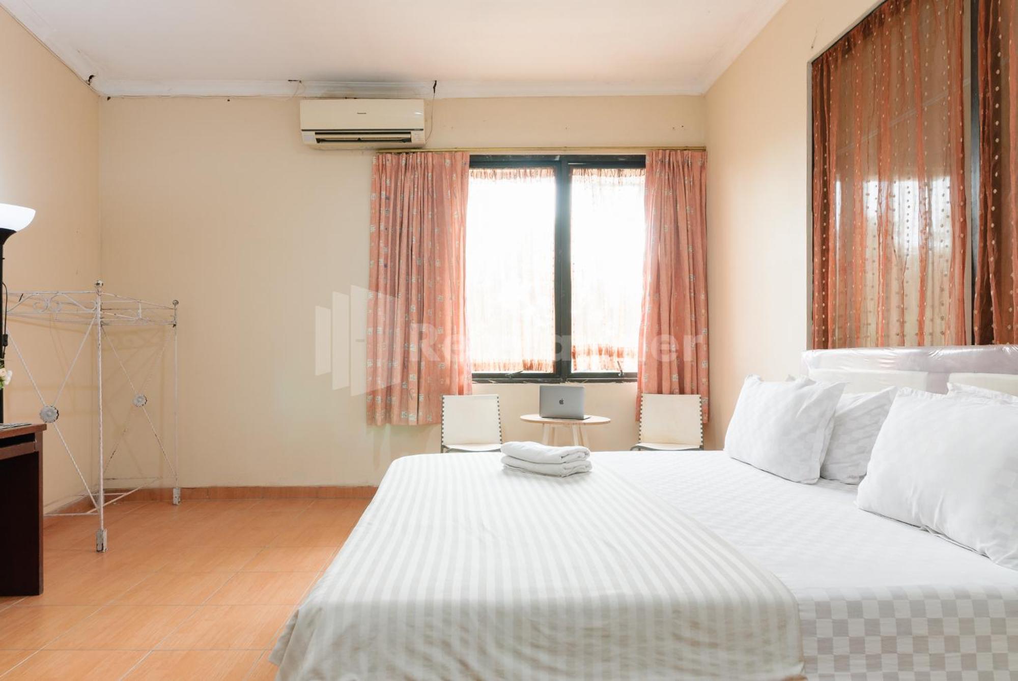 Sr Residence Near Mall Ciputra Cibubur Mitra Reddoorz Bekasi Luaran gambar
